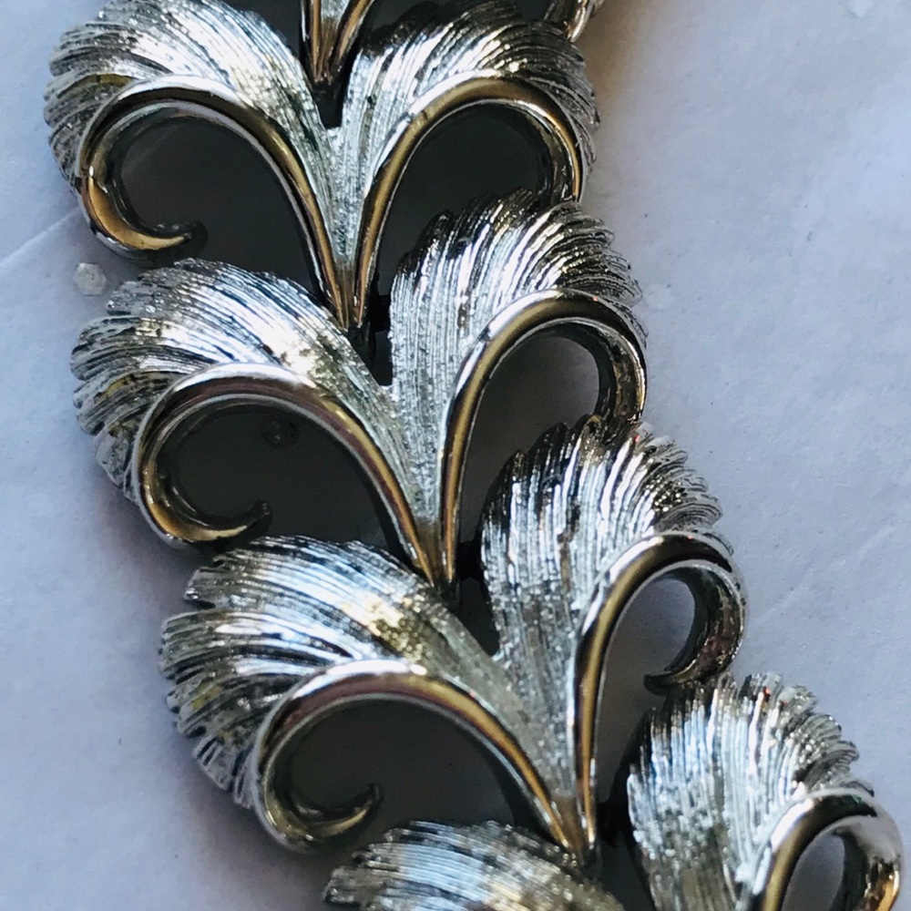 Vintage LISNER Silver Tone Feather Link Bracelet